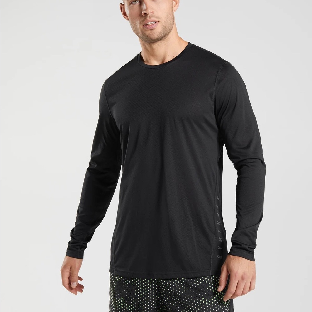 Gymshark SPORT LONG SLEEVE T-SHIRT size m black NWT